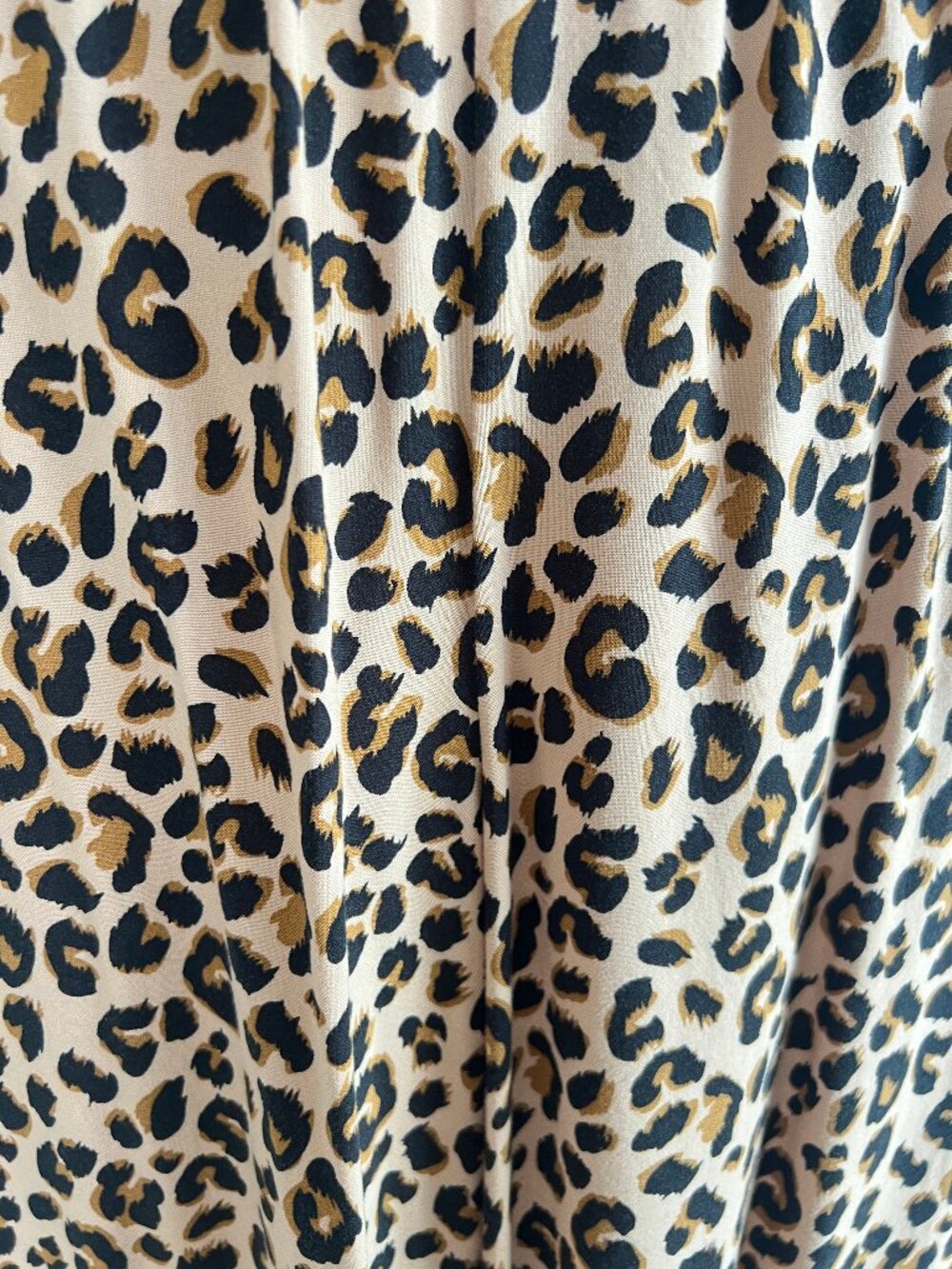 H&M Pull-on Leopard Print Pants – Elastic Waist – Wide Leg – Like New - Picture 11 of 11